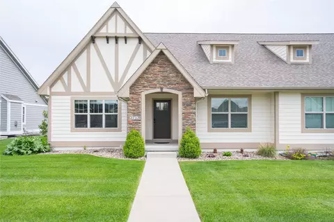 2713 SW Prairie Trail Pkwy, Ankeny, IA 50023