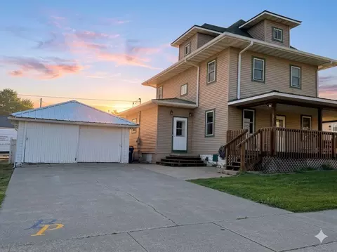 1402 4th Ave, Belle Plaine, IA 52208