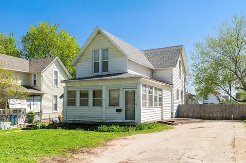 817 Buchanan St, Des Moines, IA 50316
