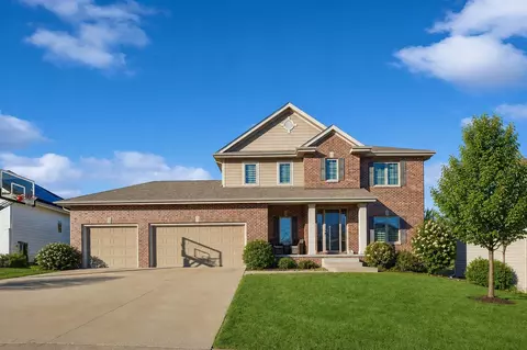 16103 Hickory Ln, Urbandale, IA 50323