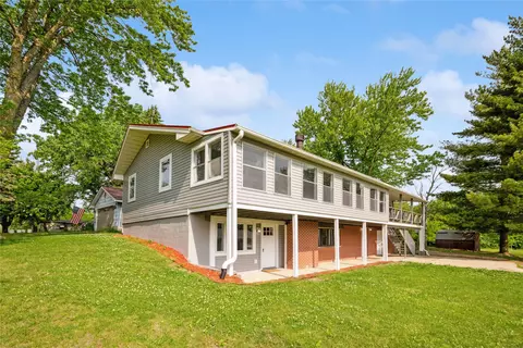 8423 Meadow Wood Dr, Dexter, IA 50070