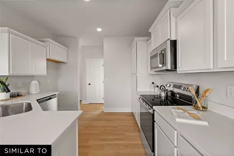 Kitchen - 4221 NE 5th St, Ankeny, IA 50021 photo 2 of 5
