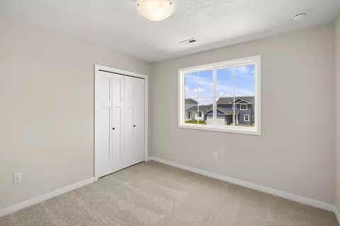 Bedroom - 4221 NE 5th St, Ankeny, IA 50021 photo 1 of 8
