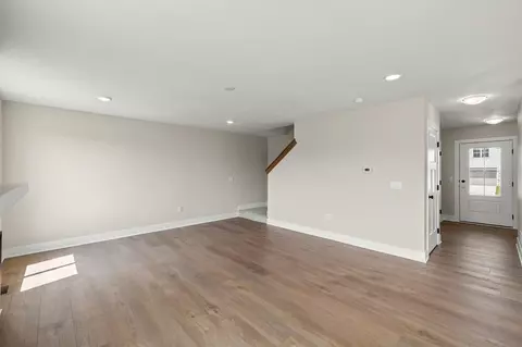 Living - 4221 NE 5th St, Ankeny, IA 50021 photo 2 of 6