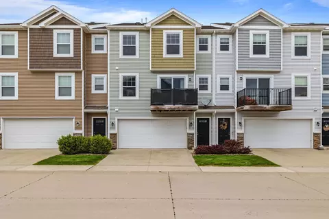 2628 NW Lois Ln, Ankeny, IA 50023