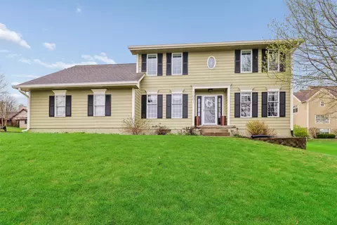 1001 Sunset Cir, Indianola, IA 50125