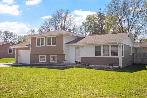 901 16th St, Perry, IA 50220