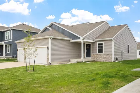 10311 Southerwick Pl, Johnston, IA 50131