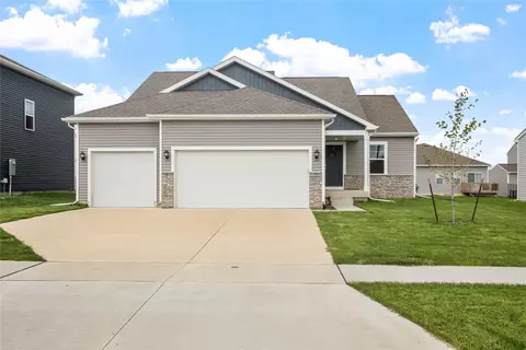 10311 Southerwick Pl, Johnston, IA 50131