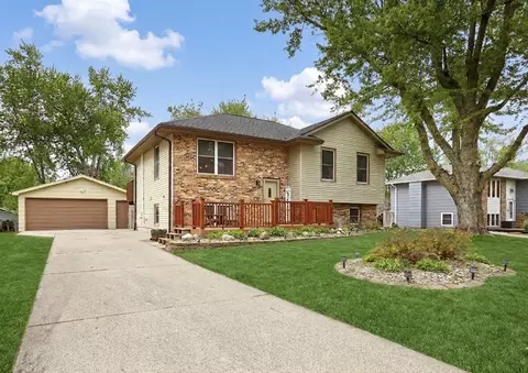 1308 Sunset St, Polk City, IA 50226