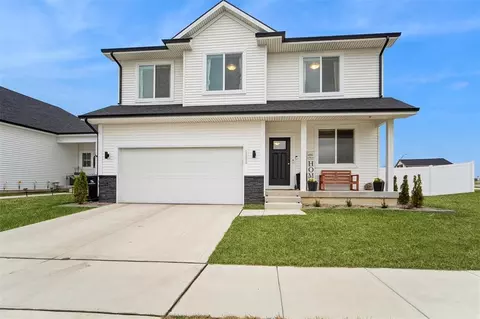 2222 Chan Dr, Adel, IA 50003