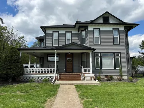 505 E Court Ave, Winterset, IA 50273