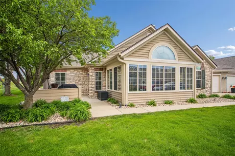 3305 SE Glenstone Dr #234, Grimes, IA 50111