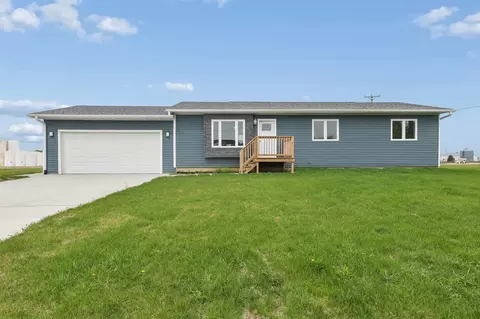 180 S 2nd St, Mccallsburg, IA 50154