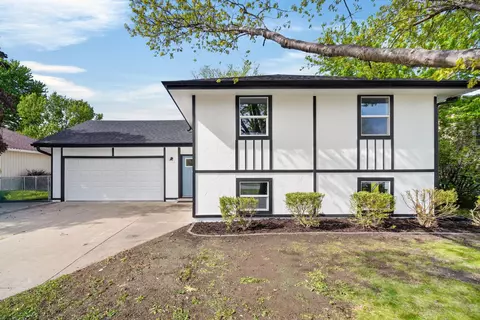 1410 Euclid Ave, Indianola, IA 50125