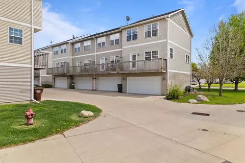 1305 S G Ave, Nevada, IA 50201