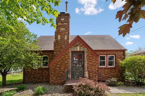 1215 NE 43rd Ave, Des Moines, IA 50313