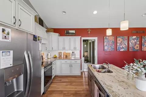 Kitchen - 3002 Kernel Ln, Adel, IA 50003 photo 2 of 3