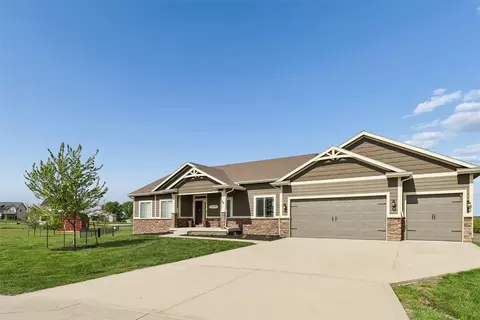 Exterior - 3002 Kernel Ln, Adel, IA 50003 photo 2 of 6