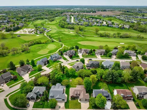315 Turnberry Dr, Norwalk, IA 50211