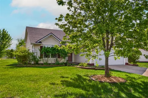 335 SE Whitetail Ln, Waukee, IA 50263