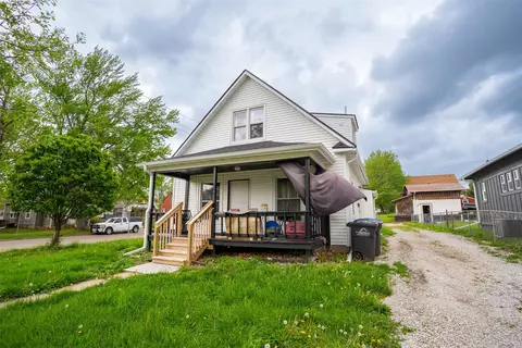 900 Morton Ave, Des Moines, IA 50316