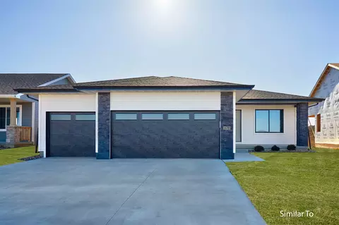 4407 NE 7th St, Ankeny, IA 50021