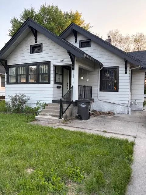 1632 E 14th St, Des Moines, IA 50316