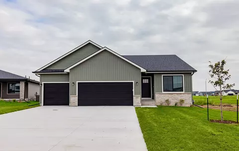 4403 NE 7th St, Ankeny, IA 50021