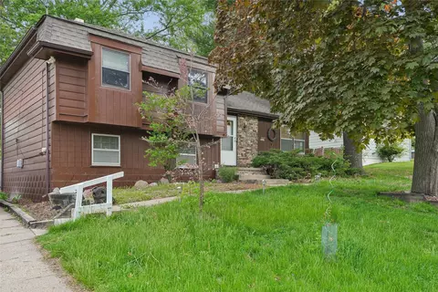 4434 SE 3rd St, Des Moines, IA 50315