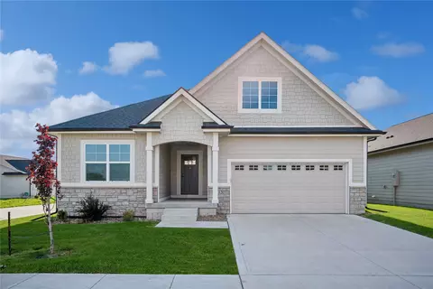 313 NE Meadow Ln, Ankeny, IA 50021