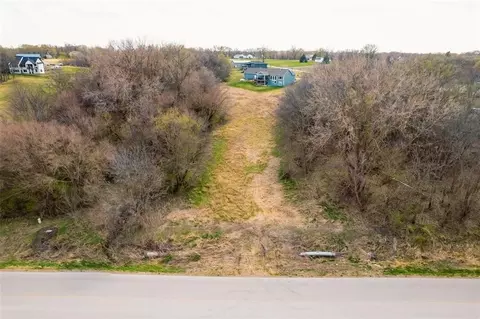 9755 NE Santiago Dr, Bondurant, IA 50035