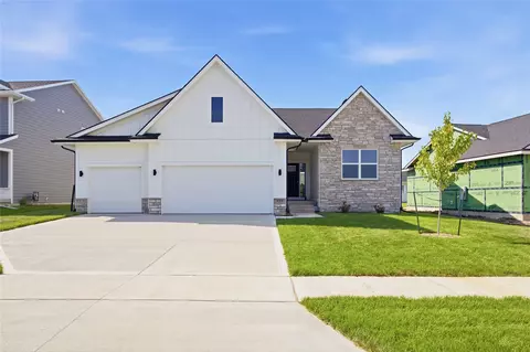 425 NW Ryder Dr, Waukee, IA 50263