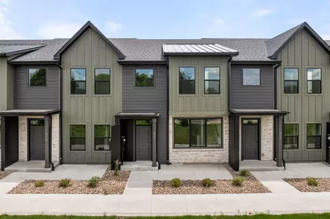 915 Percheeron Ln, Norwalk, IA 50211