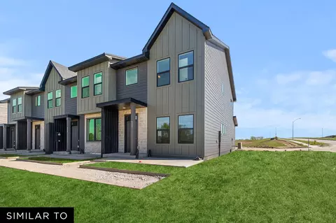 915 Percheeron Ln, Norwalk, IA 50211
