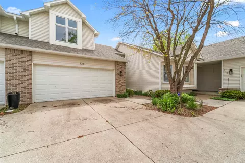2811 SE 22nd St #720, Des Moines, IA 50320