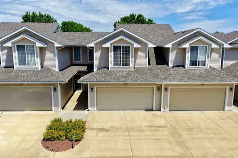 900 67th St #1003, West Des Moines, IA 50266