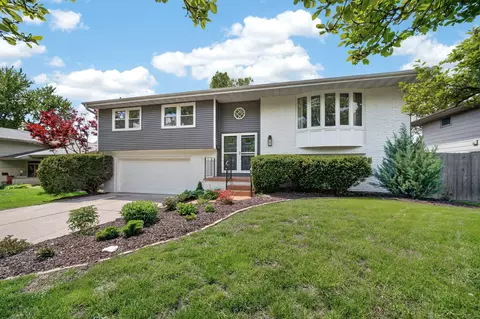 324 58th Pl, Des Moines, IA 50312