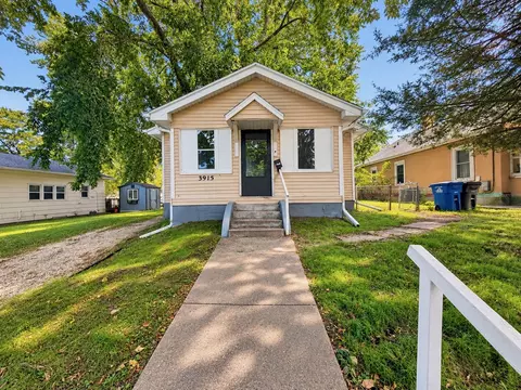 3915 3rd St, Des Moines, IA 50313