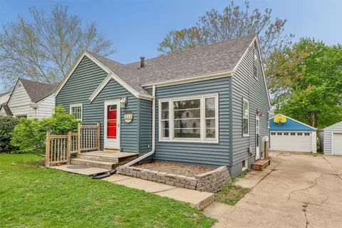 1418 57th Pl, Des Moines, IA 50311
