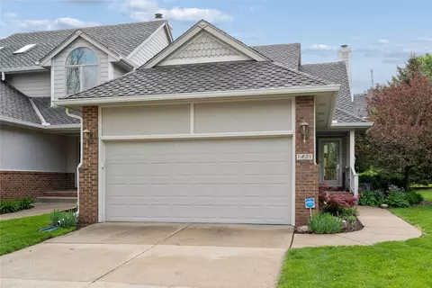 1431 Dover Bay Dr, Clive, IA 50325