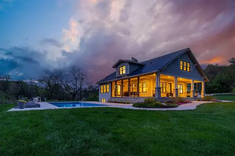 1001 Timber Brook Ave, Booneville, IA 50038