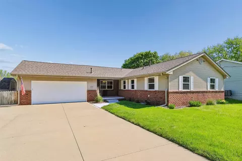 3105 Pleasant St, West Des Moines, IA 50266