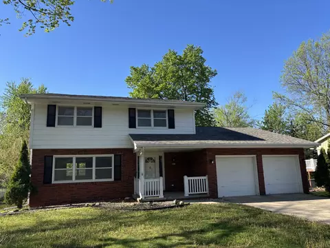 3924 Aspen Dr, West Des Moines, IA 50265