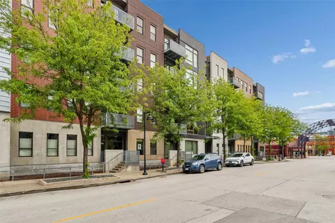 119 4th St #208, Des Moines, IA 50309