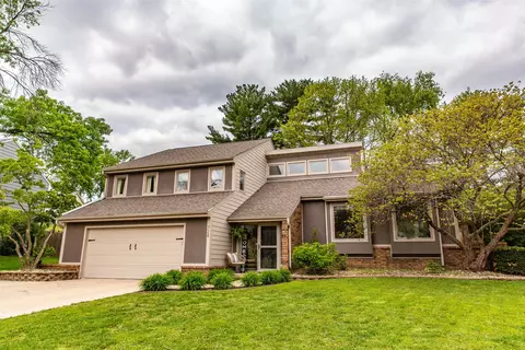724 46th Pl, West Des Moines, IA 50265