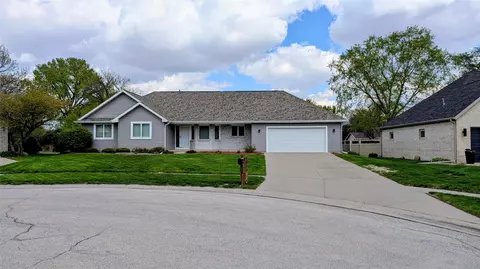 1543 Reagan Dr, Ames, IA 50010
