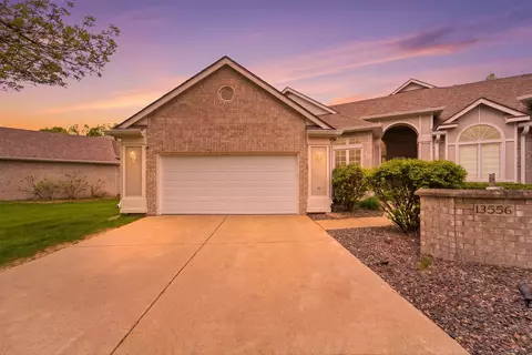 13556 Village Ct, Clive, IA 50325