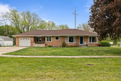 218 N Fulton St, Newell, IA 50568
