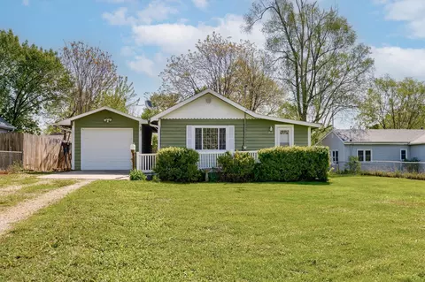 3915 Glover Ave, Des Moines, IA 50315